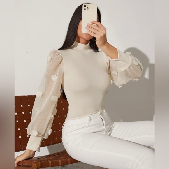 Women Blouse - Picture 2 of 2